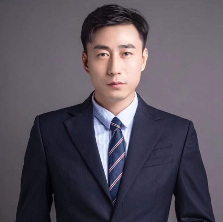李莉火 艺术总监 & 首席设计师